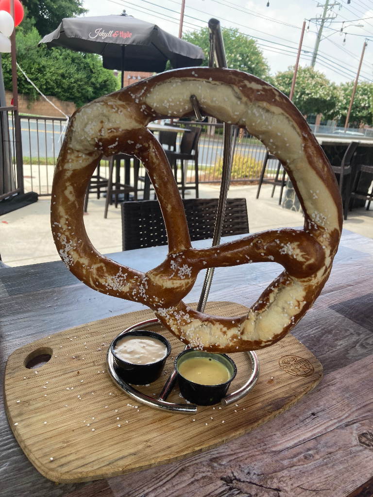 /pretzel-review/internal/immutable/assets/1718574622702-jekyl-and-hyde-taphouse-0.7ODWYZ55.webp