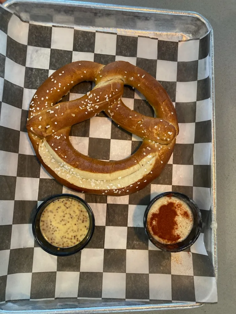 /pretzel-review/internal/immutable/assets/1723141235240-sam-adams-atlanta-brew-house-0.DuH4ERfO.webp