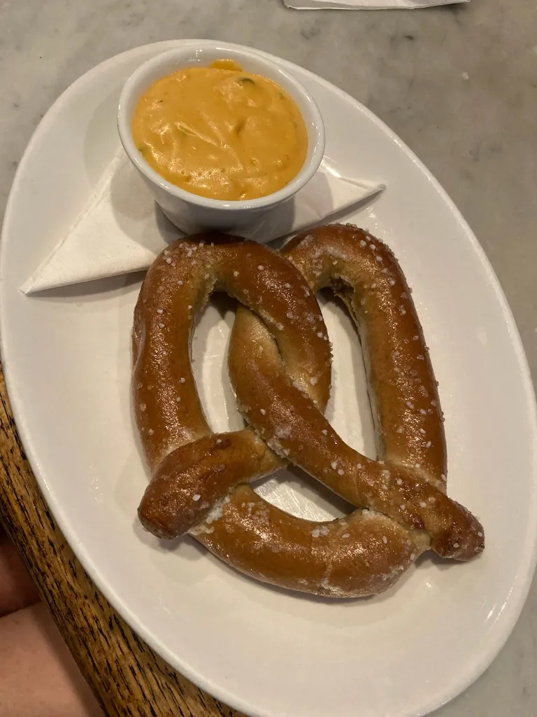 /pretzel-review/internal/immutable/assets/1723931426927-the-albert-0.BZkQXK8H.webp